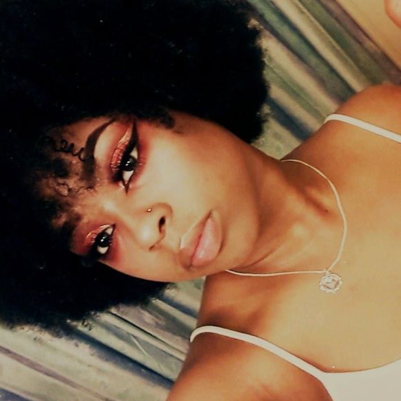 Meet your Posher, Sonae - Picture 1 of 1